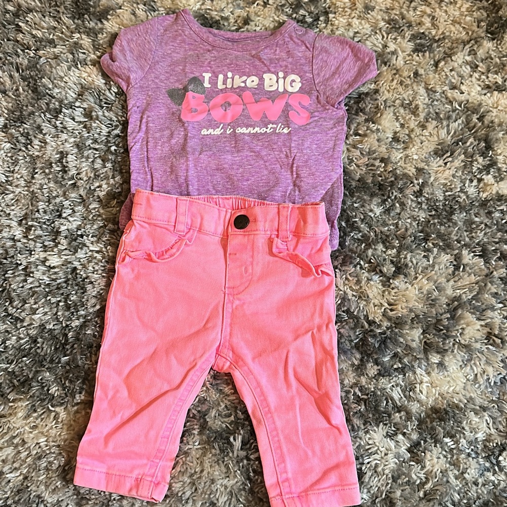 Garanimals onesie and pant set size 3 months